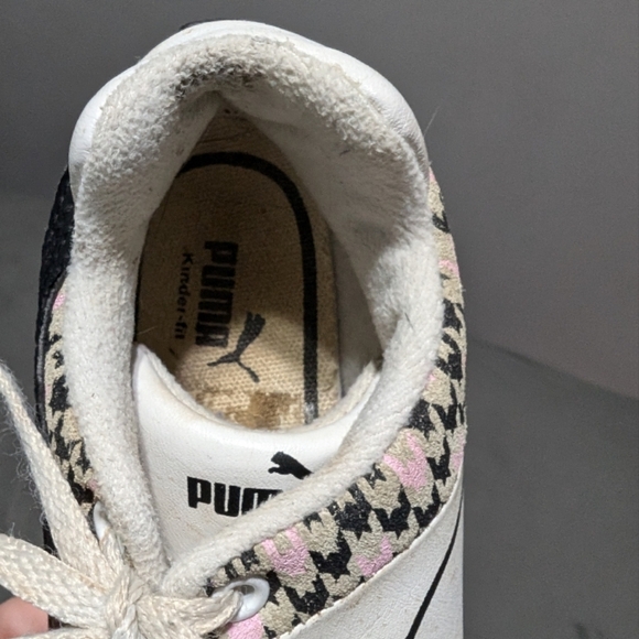 Puma Toddler sneaker size 8T with pink hounds tooth print - Picture 10 of 11